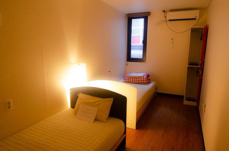 Kimchee Busan Downtown Guesthouse Экстерьер фото