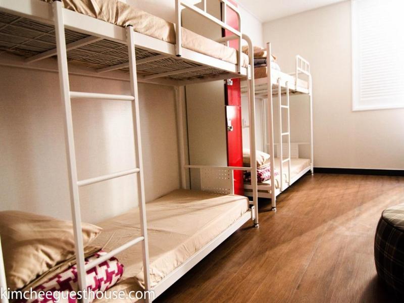 Kimchee Busan Downtown Guesthouse Экстерьер фото